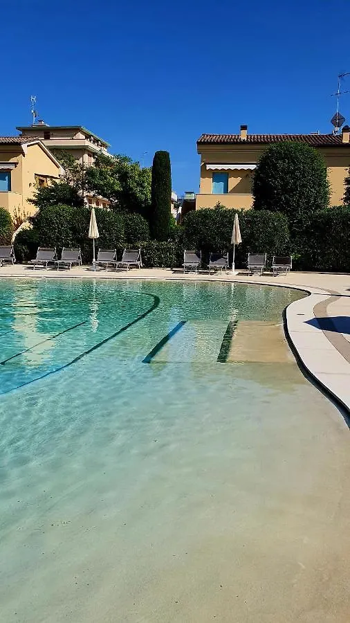 Family Garden Apartment - Borgo Dei Fiori Lido di Jesolo 0*,  İtalya