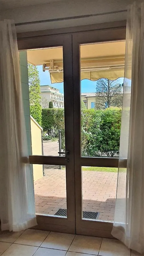 Family Garden Apartment - Borgo Dei Fiori Τζεσόλο Λίντο