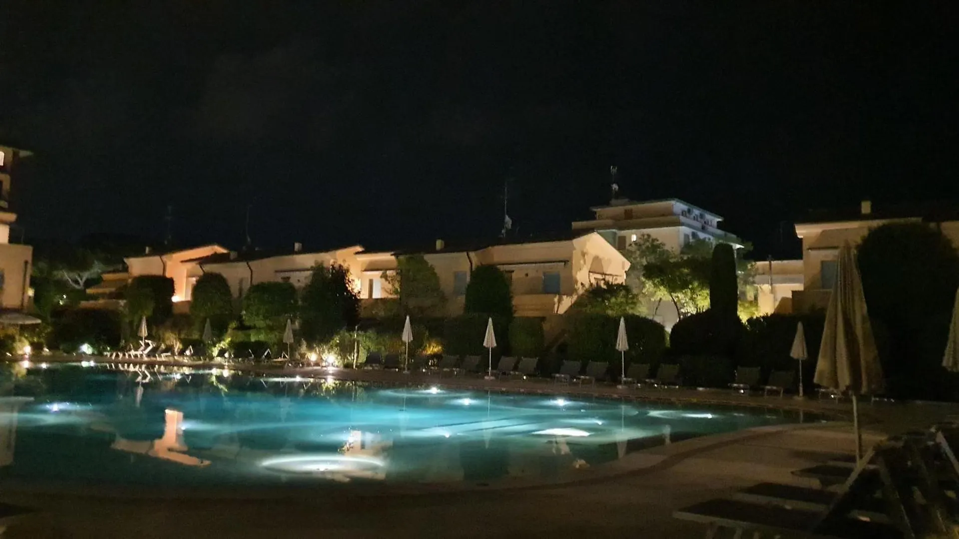 Family Garden Apartment - Borgo Dei Fiori Τζεσόλο Λίντο